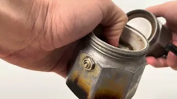 I Brewed Over 3000 Coffees with This Bialetti Moka Coffee Maker | 10 Year Review